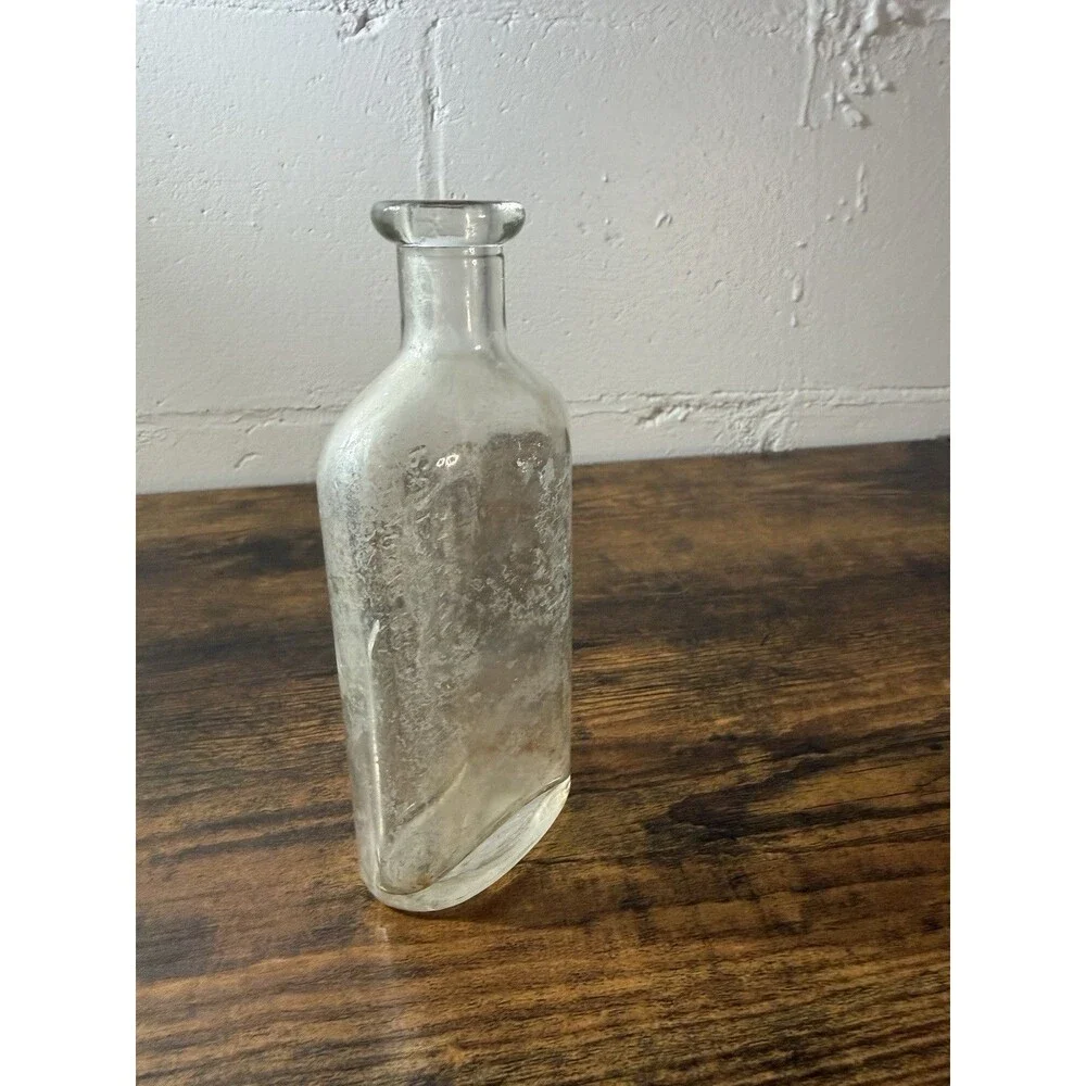 GROVES TASTELESS CHILL TONIC PARIS MEDICINE CO ST.LOUIS Circa 1890s Glass BOTTLE